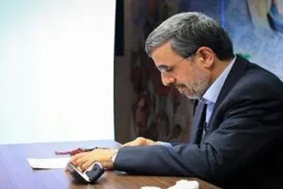 احمدی نژاد ممنوع السخن شد+فیلم