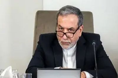 خبر فوری، عراقچی؛ جمعه مذاکره می کنم