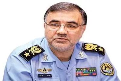 پرواز فرمانده نیروی هوایی ارتش با اف _۵ در مرزهای ایران‌/فیلم