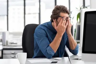 چرا همیشه خسته‌ایم حتی وقتی خوب می‌خوابیم؟/ ۵ دلیل ساده، اما مؤثر