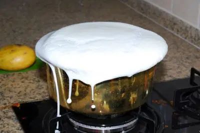 ترفندهای خانه داری؛ با این ترفند وقتی غذا فوران میکنه گاز یه ذره هم کثیف نمیشه