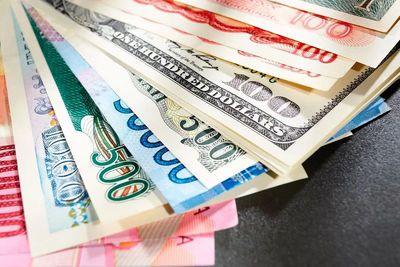 آخرین قیمت دلار و ارزهای مهم امروز جمعه ۱ خرداد ۱۴۰۵