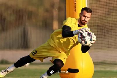 ماندگاری پدیده جوان در قفس توری سرخ‌ها؛ رفیعی در پرسپولیس ماندنی شد
