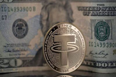 سقوط آزاد قیمت تتر در بازار ارز؛ ریزش ۸ هزار و ۴۰۰ تومانی در یک روز