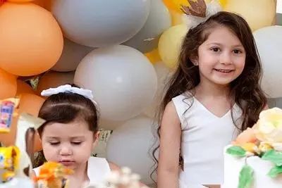 آواز محلی؛ دختر شاهرخ استخری فسقل بچه چه رقص کردی میره غش نکنی