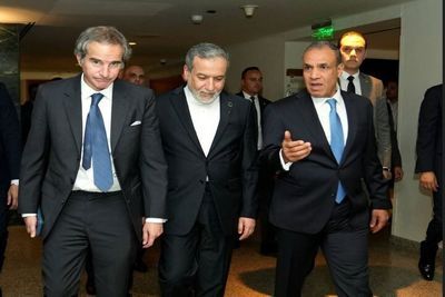 گفت‌وگوی وزیر خارجه مصر و گروسی درباره آخرین وضعیت مذاکرات ایران و آمریکا/ تأکید عبدالعاطی بر حمایت از اقدامات دیپلماتیکی که به تفاهم منجر می‌شود