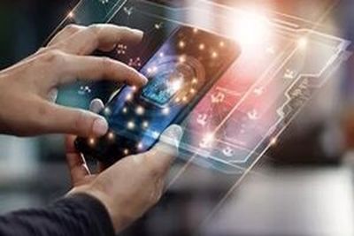 تکرار تاریخ توسعه؛ تلاش‌های ستار هاشمی برای گسترش دسترسی به اینترنت