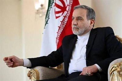 گفتگوی تلفنی عراقچی با عاصم منیر و وزیر خارجه پاکستان