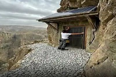 معماری خلاقانه؛ والا اینجا پاتوق بزکوهیه ولی یارو رفت کوه رو شکافت توش خونه ساخت توپ