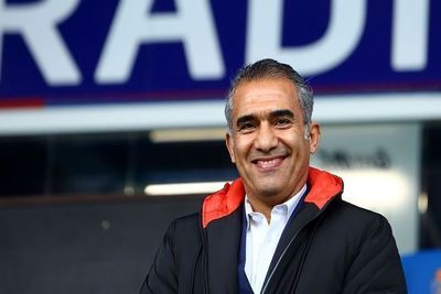 جشن تولد عابدزاده در آمریکا با کیک پرسپولیس