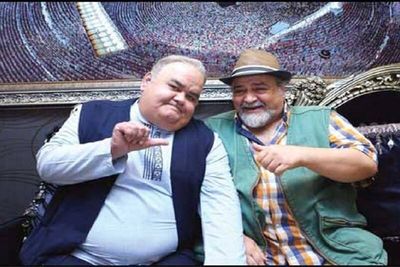 ببینید | شوخی اکبر عبدی با شریفی‌نیا در بیمارستان