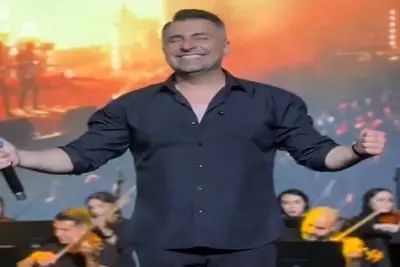 آواز شاد؛ وای من ضعف کردم برا این رقص مجاز علیرضا طلیسچی چقد مردونه و شیک