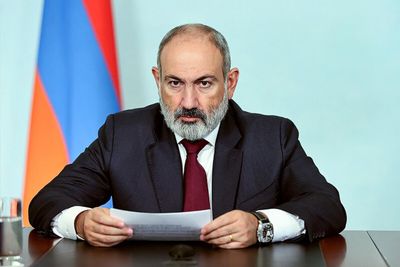 ببینید | تلاش ناموفق پاشینیان برای رها کردن کبوتر به عنوان نماد صلح