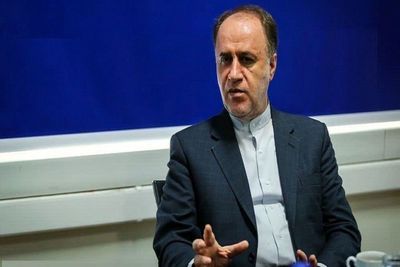 نائب رئیس مجلس خبر داد: تصویب قانونی در مجلس برای پرداخت هزینه در تنگه هرمز