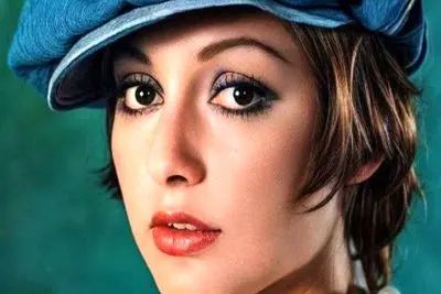 نقش خواهر شاه  در طلاق گوگوش از شوهر اولش ! / اشرف پهلوی شوهر گوگوش را به اتاق خود برد و فردایش طلاق صورت گرفت