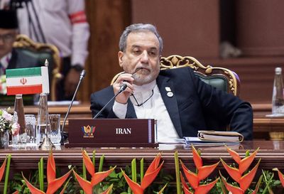 عراقچی:‌ برای بازگرداندن روابط با امارات به پیش از جنگ آماده‌ایم