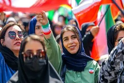 آواز احساسی؛ اجرای دختران جان فدا با حجاب های متفاوت حماسه آفریدن