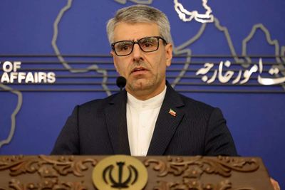 واکنش تلویحی سخنگوی وزارت خارجه به ادعا‌های رئیس‌جمهور لبنان: کسی را که کنار او ایستاده می‌فروشد و کسی را که در برابرش ایستاده می‌خرد
