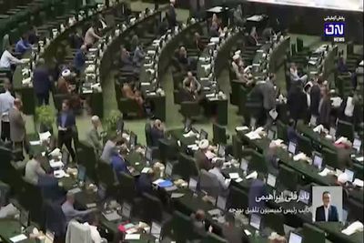 عضو هیات رئیسه مجلس: قانون‌گذاری درباره تنگه هرمز در صلاحیت مجلس است