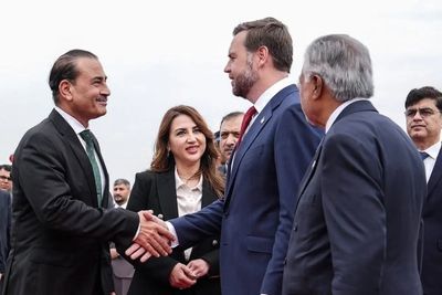 خبرنگار الجزیره: هرگونه نقص یا اختلال در مذاکرات می‌تواند درگیری‌ها را به جنگی تمام‌عیار بین تهران و امریکا تبدیل کند/الجزیره: وزیر کشور پاکستان حامل نامه‌ای درباره پیشنهادهایی درمورد منابع مسدود شده ایران است/ العربیه: وزیر کشور پاکستان در سفر خود به ایران، راه‌های دستیابی به یک یادداشت تفاهم را بررسی می‌کند/ ادعای الحدث: ایران خواستار مذاکرات ۳ماهه درباره پرونده هسته‌ای است