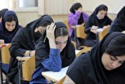 نماینده مجلس: احتمال تغییر در مصوبه تاثیر قطعی معدل در کنکور وجود دارد / داوطلبان باید خود را برای تمامی سناریوها، از جمله تصحیح یا تغییرات احتمالی در نحوه محاسبه یا عدم محاسبه معدل در کنکور، آماده کنند
