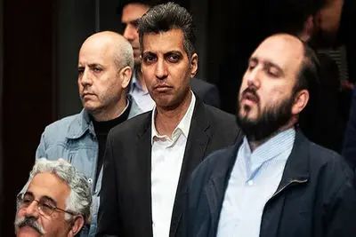 تصادف شدید خودروی علی فروغی مدیر شبکه ۳ سیما در آزادراه اصفهان - نطنز + عکس صحنه تصادف در نیمه شب