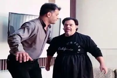 آواز شاد؛ پسر عمه مو میدوم این پسر سندروم داون رو میگیروم کاکو رقصش لایق اسکاره