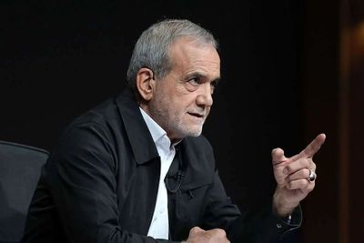 انتقاد شدید پزشکیان از صداوسیما: حق ندارید با تحلیل‌های غیر مستند، به تشویش افکار عمومی و سیاه‌نمایی بپردازید
