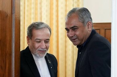 ادعای ترامپ: به امضای توافق نزدیک هستیم/هر توافقی بلافاصله هیچ‌یک از دارایی‌های مسدودشدهٔ آنها را آزاد نمی کند؛ این بعداً اتفاق می‌افتد/اینکه آنها سلاح هسته ای را خریداری نمی کنند هم باید در توافق باشد/یدیعوت احارونت: اتاق عملیاتی که اسرائیل در ضاحیه هدف قرار داد، خالی بود/حمله اسرائیل به ساختمانی در ضاحیه/الحدث: وزیرکشور پاکستان حامل نامه‌ای درباره موافقت آمریکا با کاهش تحریم‌هاست