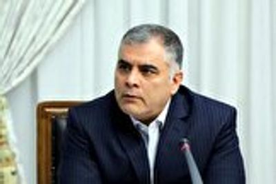 وزیر نفت: اکنون نمی‌شود قیمت‌هایی را برای سوخت مطرح کرد؛ زیرا شرایط اقتصادی و اجتماعی جوابگو نیست و البته مشکل را هم حل نمی‌کند / برای اتصال کارت‌های سوخت و بانکی آماده‌ایم