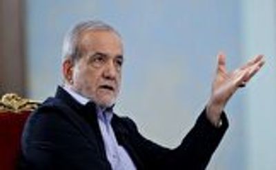 اظهارات کم‌سابقه پزشکیان: وقتی صداوسیما و برخی فعالان رسانه‌ای در شرایط جنگی لبه نقدهای غیرمنصفانه را به سمت دولت بگیرند، مجبور خواهیم بود پاسخ درخور بدهیم؛ این به صلاح کشور نیست