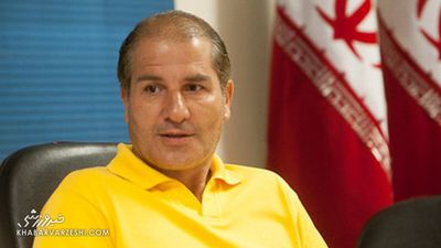 در اردوی خارجی، استاد اسدی می‌رفت ماساژ می‌داد/ می‌گفت بازی که نمی‌کنم لااقل پول دربیاورم! +ویدیو
