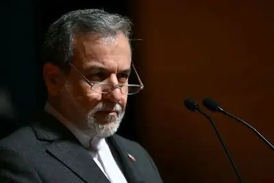 تماس‌های تلفنی عراقچی با وزرای خارجه برخی کشورها در پی حمله موشکی ایران به اسرائیل