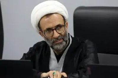 اداره وزارتخانه های دفاع و اطلاعات با سرپرست کاملاً قانونی است