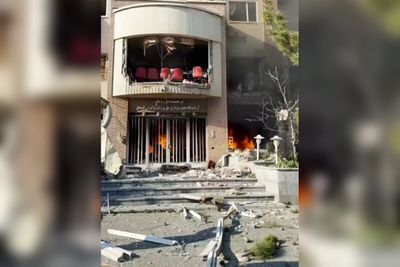 حمله آمریکا و اسرائیل به پژوهشکده لیزر دانشگاه شهید بهشتی | ۹۰ درصد تجهیزات از بین رفت