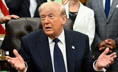 ترامپ: اگر بمباران کنیم، تنگه هرمز برای ماه‌ها باز نخواهد بود