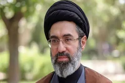 جراحت پای رهبر انقلاب صحت ندارد