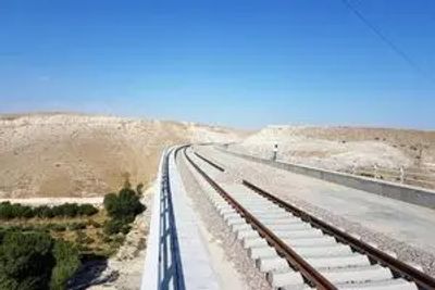 افتتاح خط راه‌آهن اردبیل به میانه به طول ۱۷۳ کیلومتر توسط پزشکیان