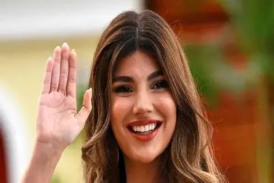 حماسه دختر ایرانی در مسابقه زیباترین ملکه روی زمین ! / مهرو احمدی کبیر با این پیامش جهانیان را حیرت زده کرد + عکس و بیوگرافی دختر شایسته ایران