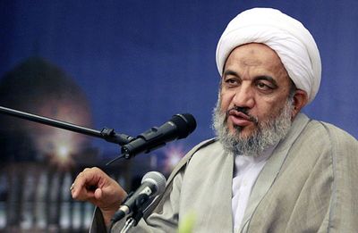 آقاتهرانی: ما دیگر ابرقدرت شدیم ، نباید با آمریکا مذاکره کنیم / دشمن خودش نمی‌داند که با این جنگ‌ها چه وحدتی در کشور ما ایجاد شد
