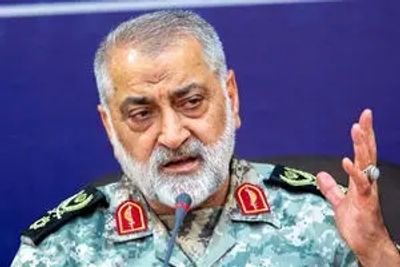 سردار شکارچی: مقابل نظام سلطه جهانی کوتاه نمی‌آییم
