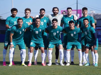 بازار داغ امضای یادگاری در کمپ تیم‌ملی ایران